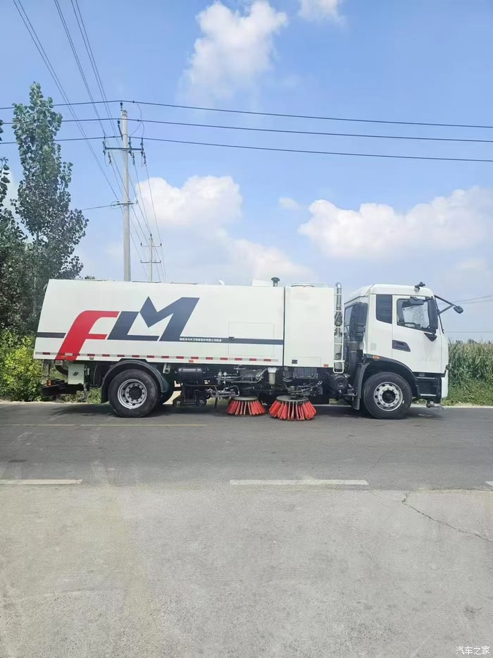 福龍馬5180洗掃車 全能道路清潔伙伴，二手機械新的高性價比之選